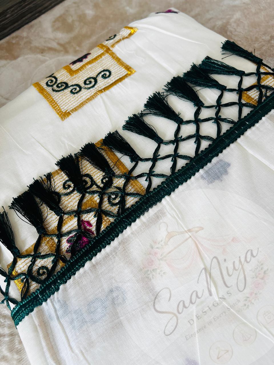 Premium Handloon Embroidered Kasavu saree - Image 9