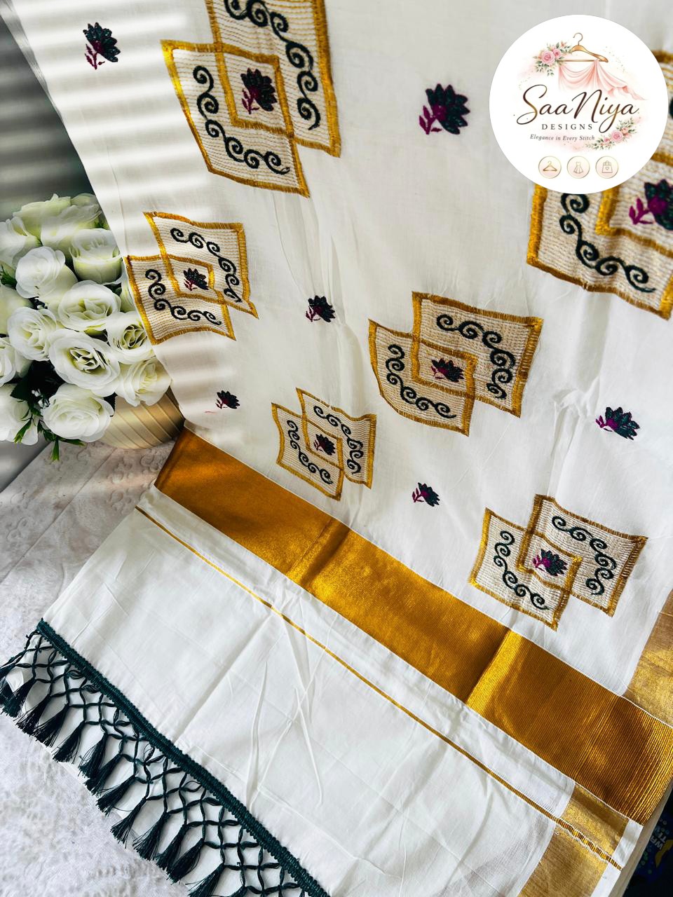 Premium Handloon Embroidered Kasavu saree - Image 4