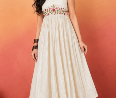 Sleeveless A-line Embroidery kurti